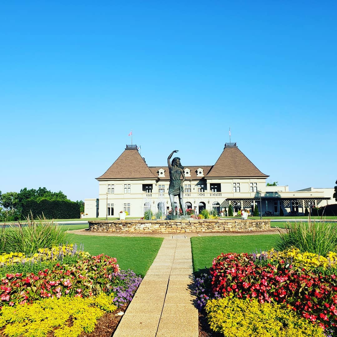 Awesome afternoon and a quick 9 around the #par3 course @chateau_elan with #mom before the @davepelz