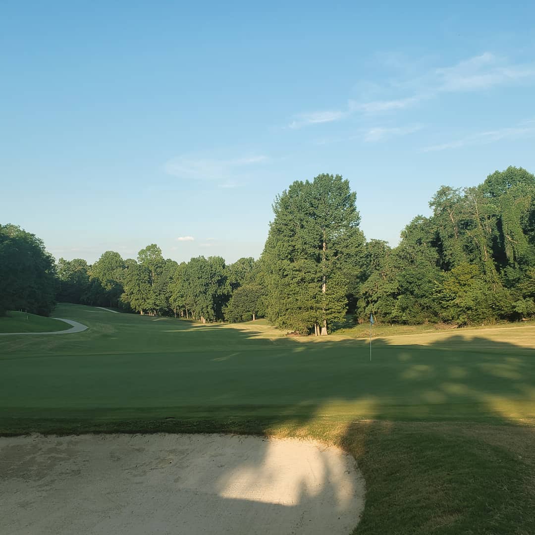 Some evening #shortgame #practice @cramermountainclub #golf hole 9