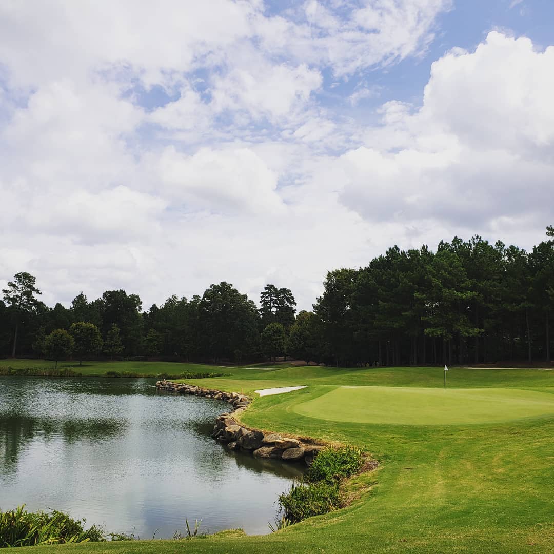 I often take photos of this #golfhole @ballantynehotel because it's one of my favorite on the #golfc