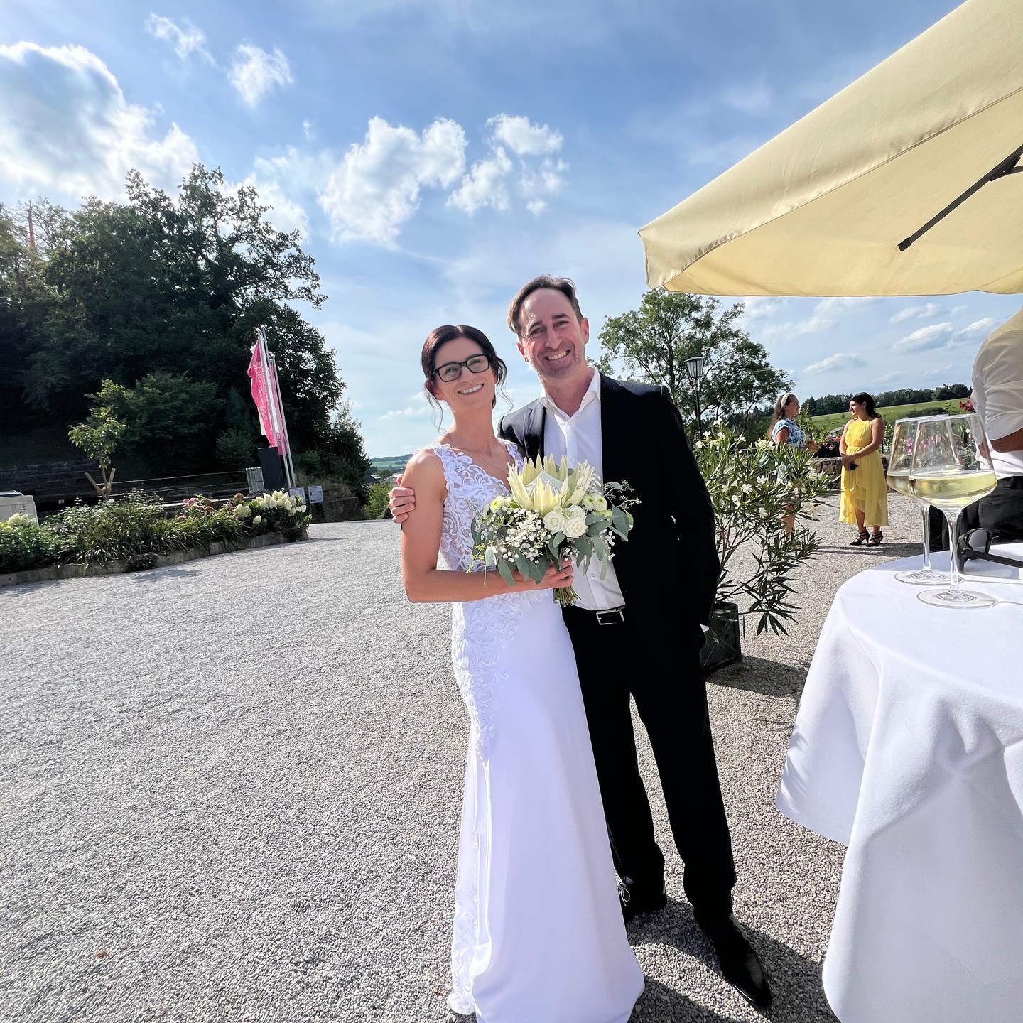 Celebrating our special friends #wedding in #mattsee