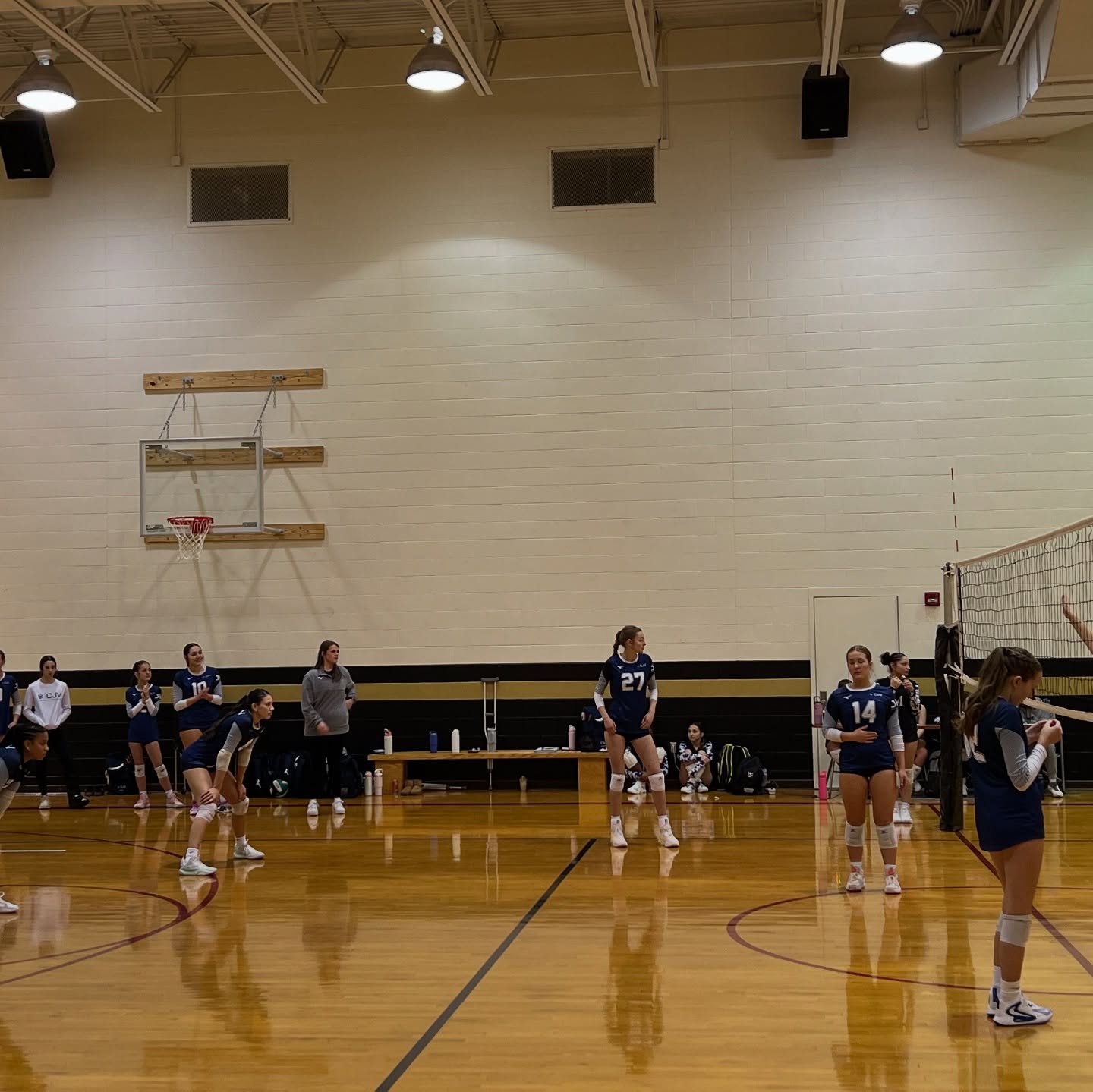 Runs in randomly beautiful places in between games with @charlotteaschmann ❤️🏐 💪 #27