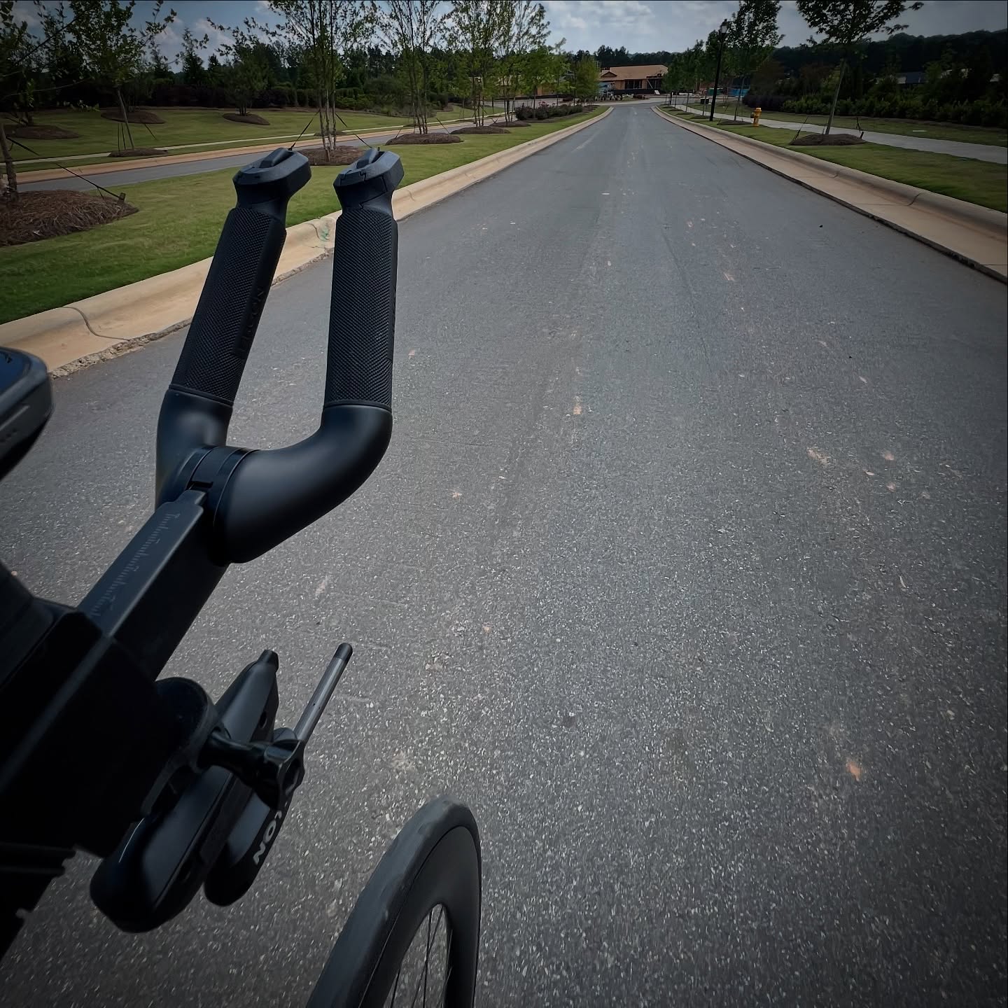 Laps in Del Webb doing some #Aero testing with the @notio.ai @canyon #Speedmax