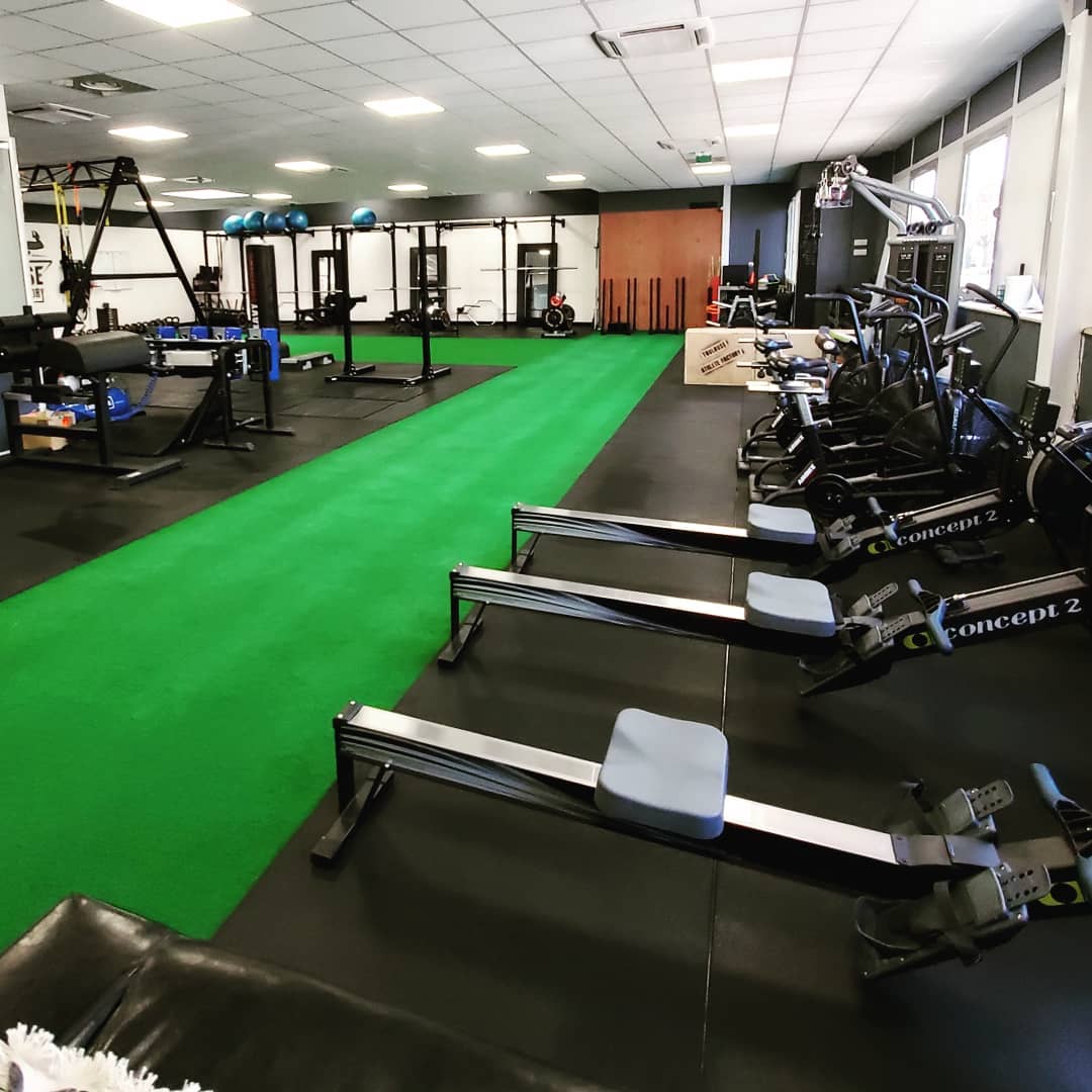 Quick #workout with @coachmiketaf_toulouse at the awesome @toulouse_athlete_factory #assaultbike